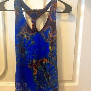 Tie die tank